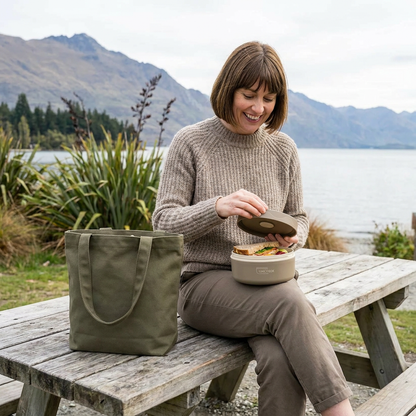 3-Piece Lunch Box Set – Insulated, Leak-Proof & Practical for On-the-Go
