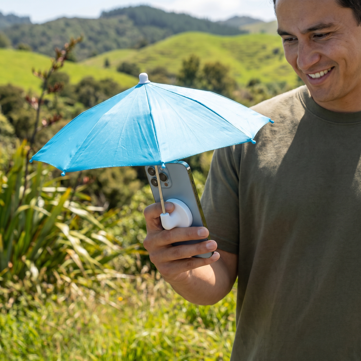 Magnetic Mini Phone Sunshade – Extendable Holder for Flexible Sun Protection on the Go