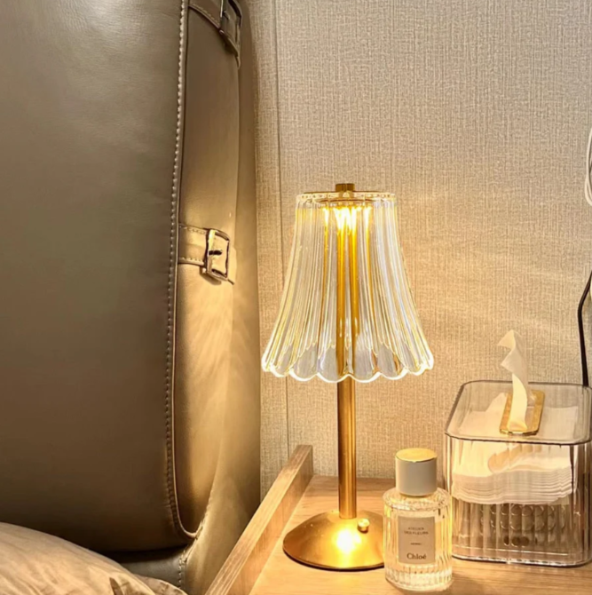 Rechargeable USB LED Table Lamp in Retro Design