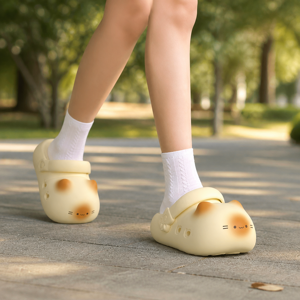 KittyCloud Comfort Clogs – Ultra-Soft Cat Slippers